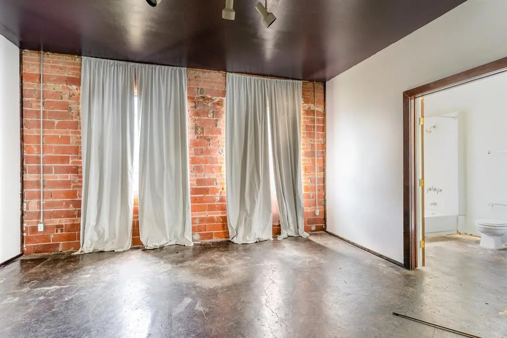 2602 Kings Road, #B