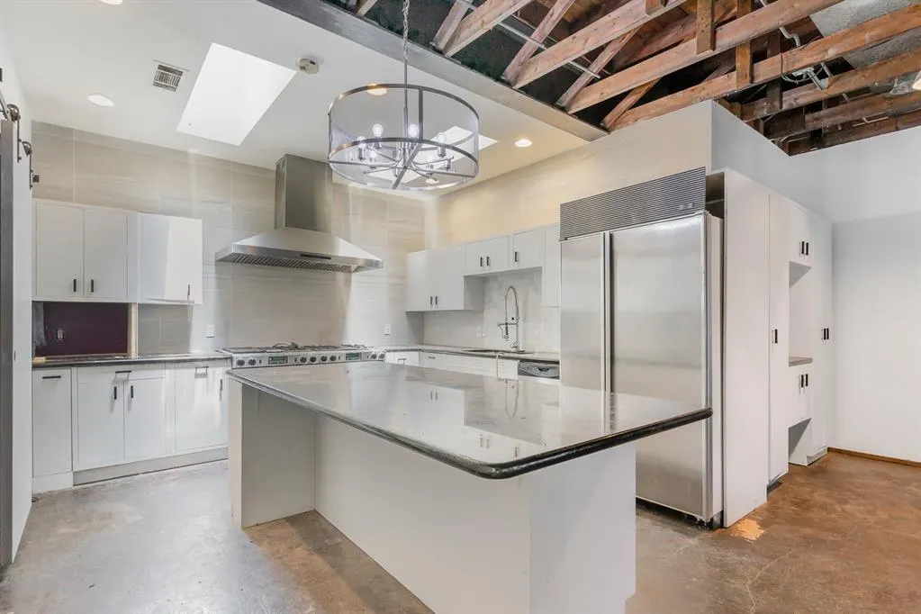 2602 Kings Road, #B