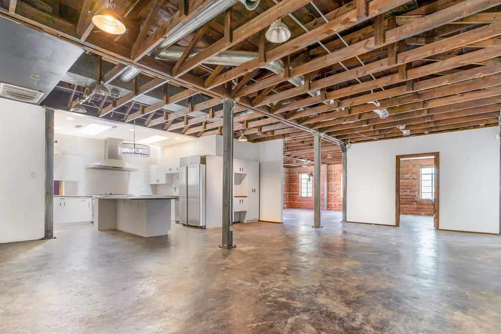 2602 Kings Road, #B