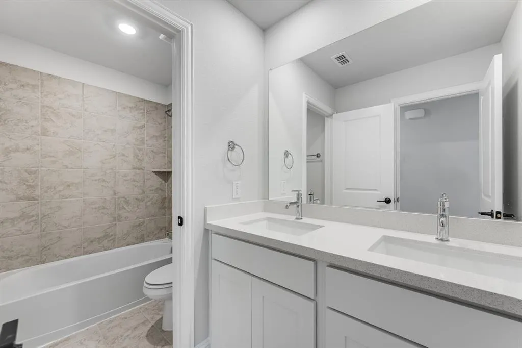 1109 Saltbrush Mews
