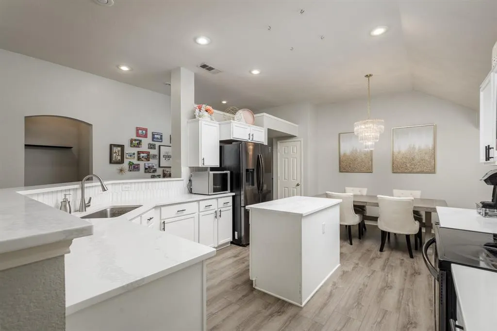 3124 Nighthawk Lane