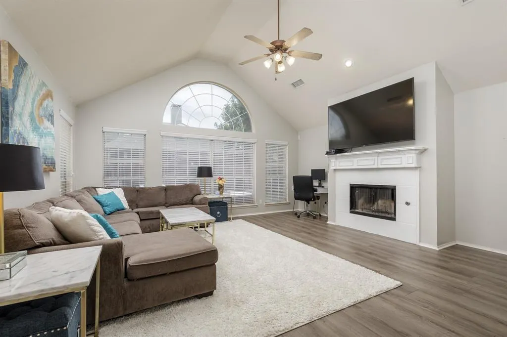 3124 Nighthawk Lane
