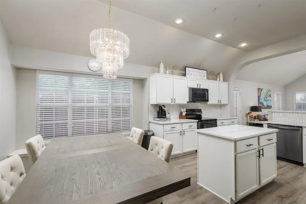 3124 Nighthawk Lane