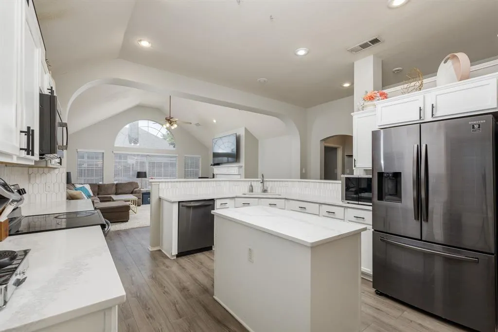 3124 Nighthawk Lane