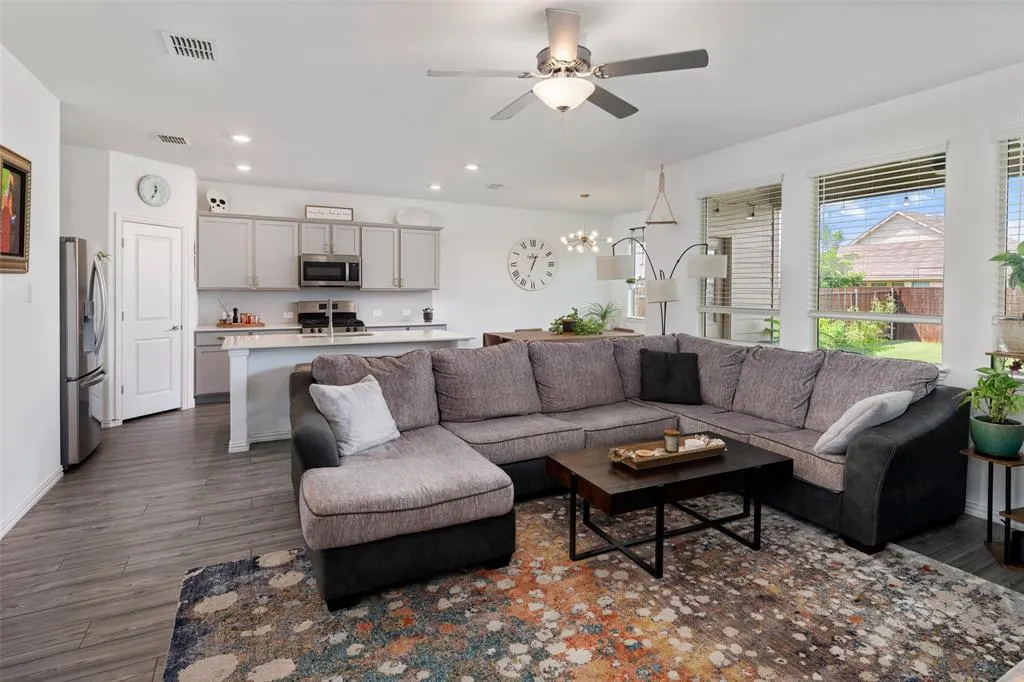 7209 Dandelion Road