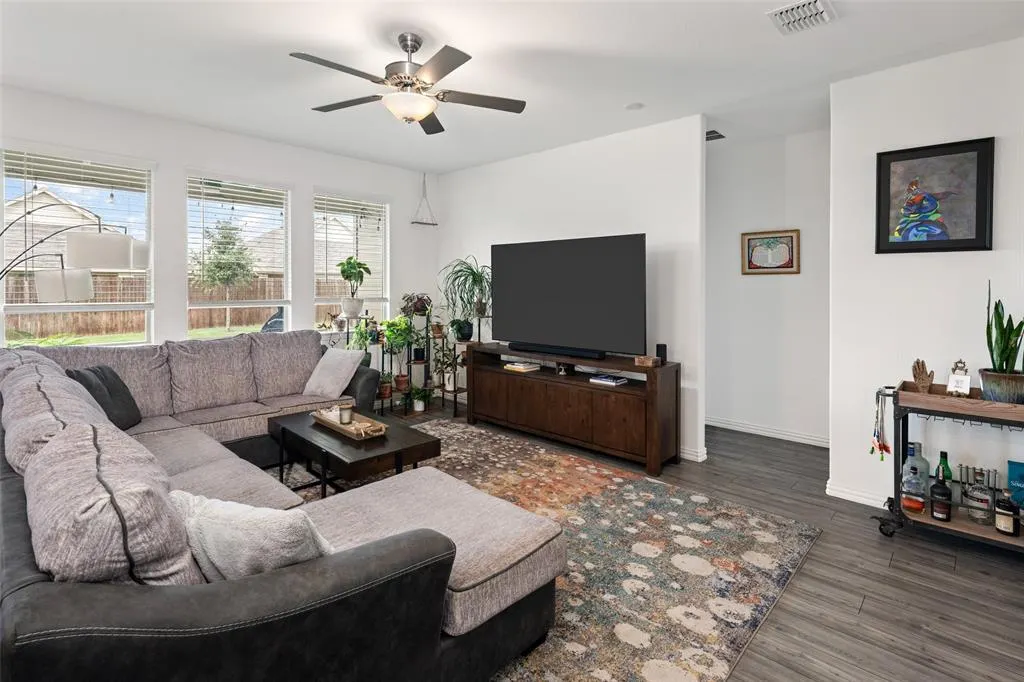 7209 Dandelion Road