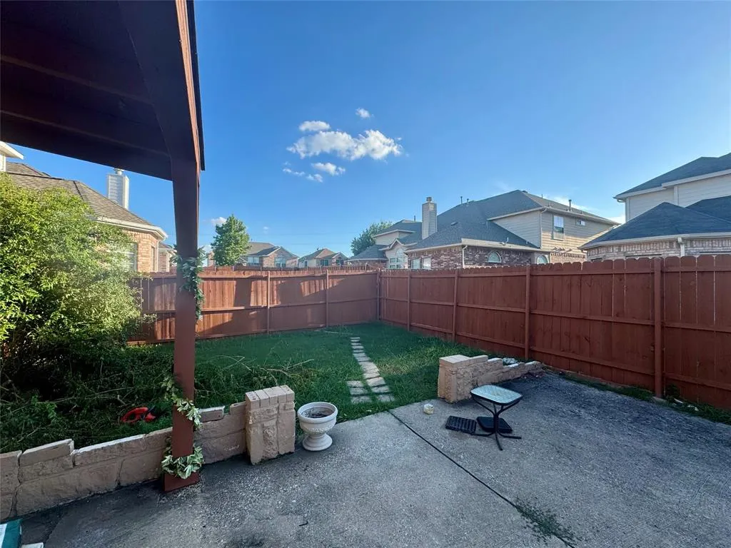 1005 Discovery Street