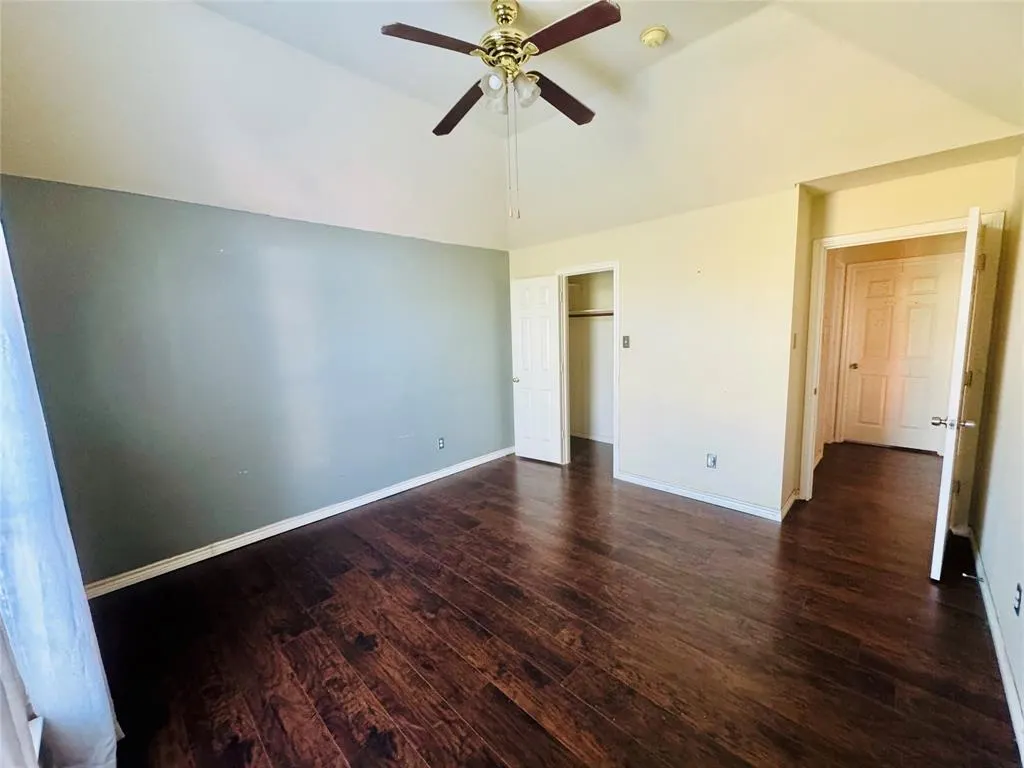 1005 Discovery Street