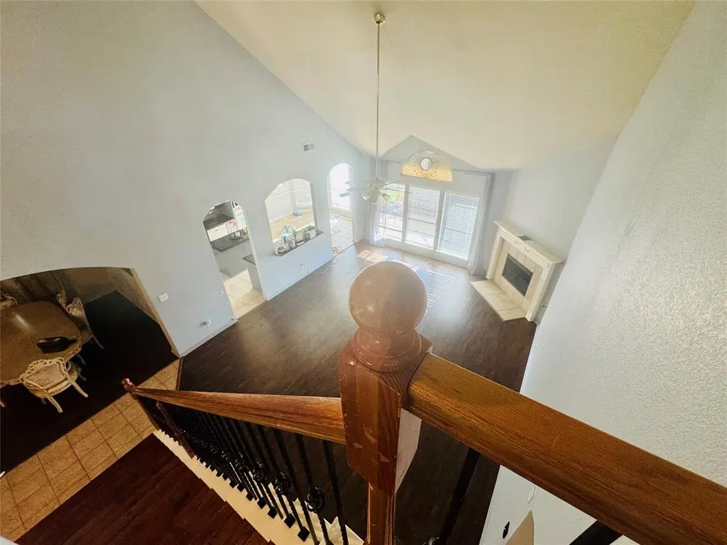 1005 Discovery Street