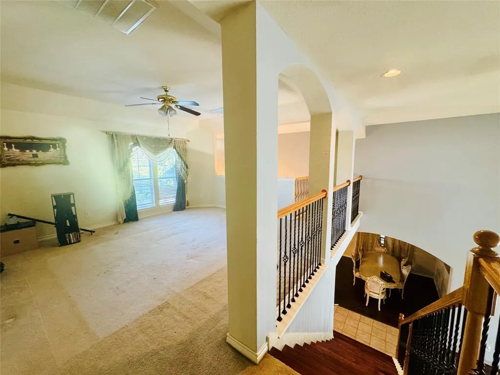 1005 Discovery Street
