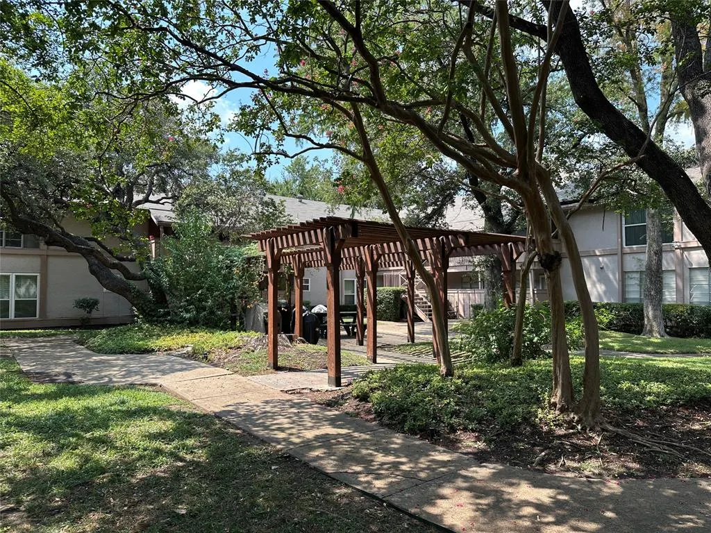10580 High Hollows Drive, #271