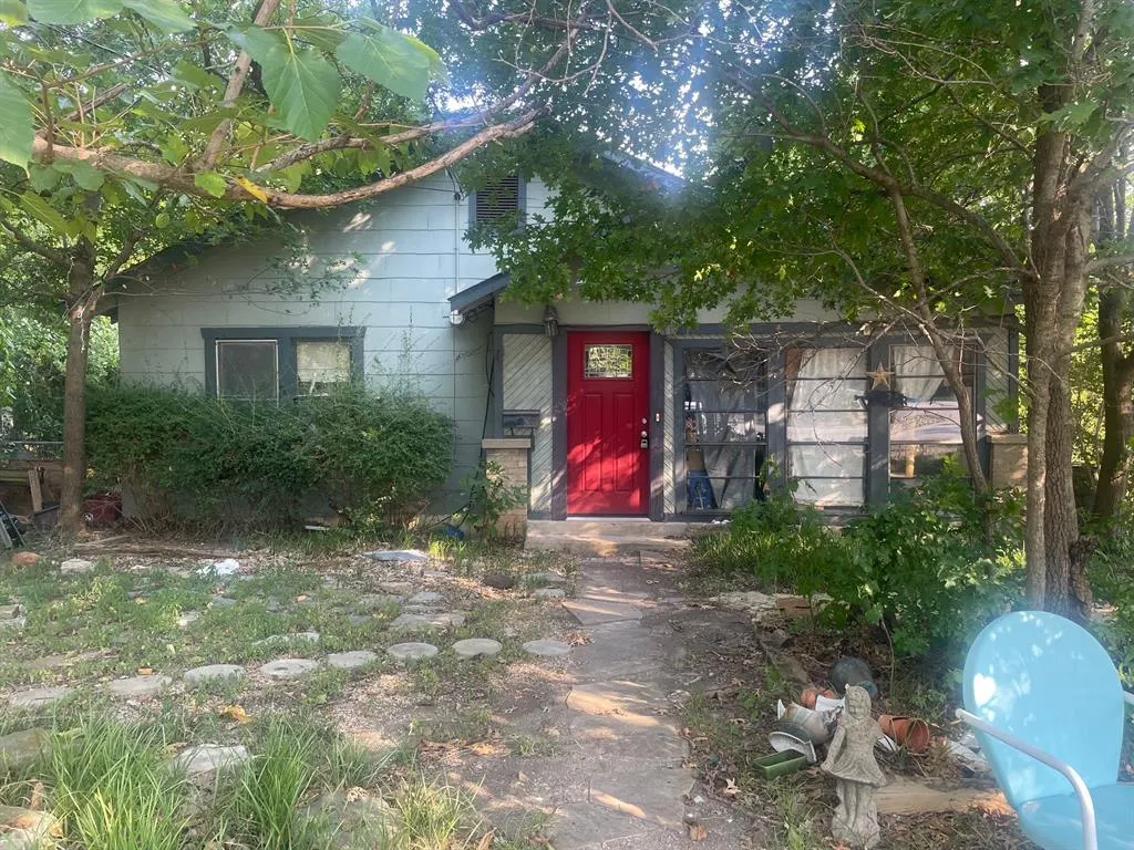 8902 San Leandro Drive