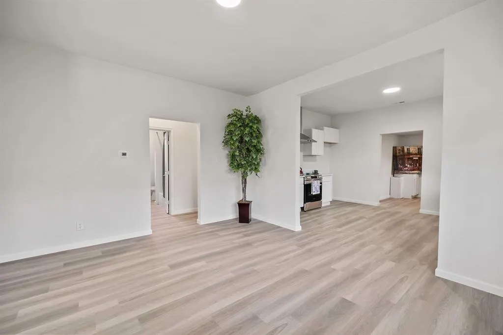 311 S Waverly Drive