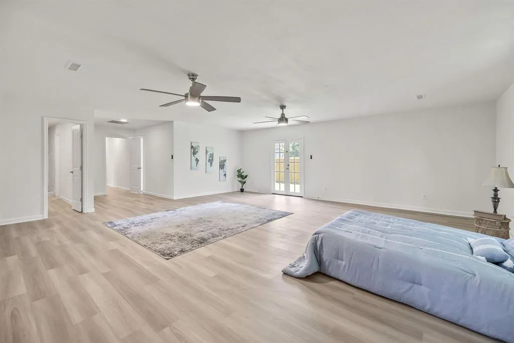 311 S Waverly Drive