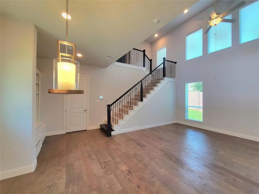 1073 Sarah Street