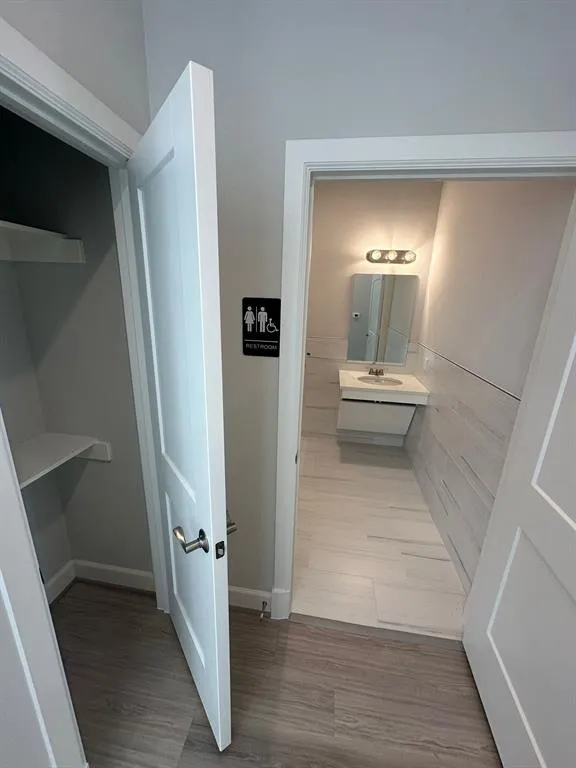 7700 Preston Road, #404