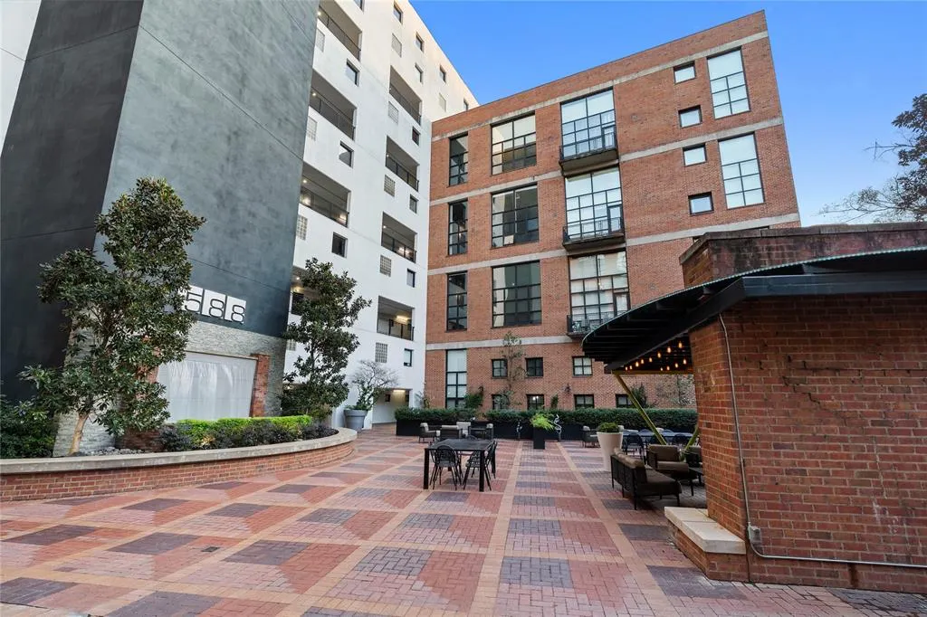 3110 Thomas Avenue, #533