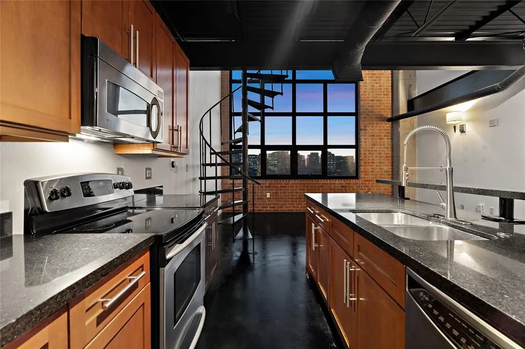 3110 Thomas Avenue, #533
