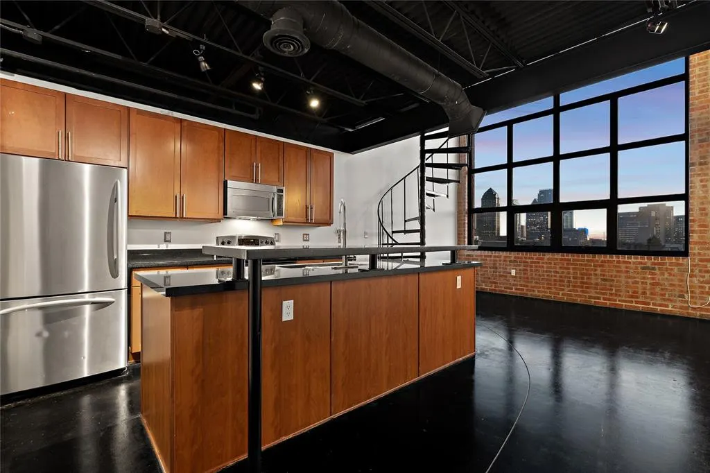 3110 Thomas Avenue, #533