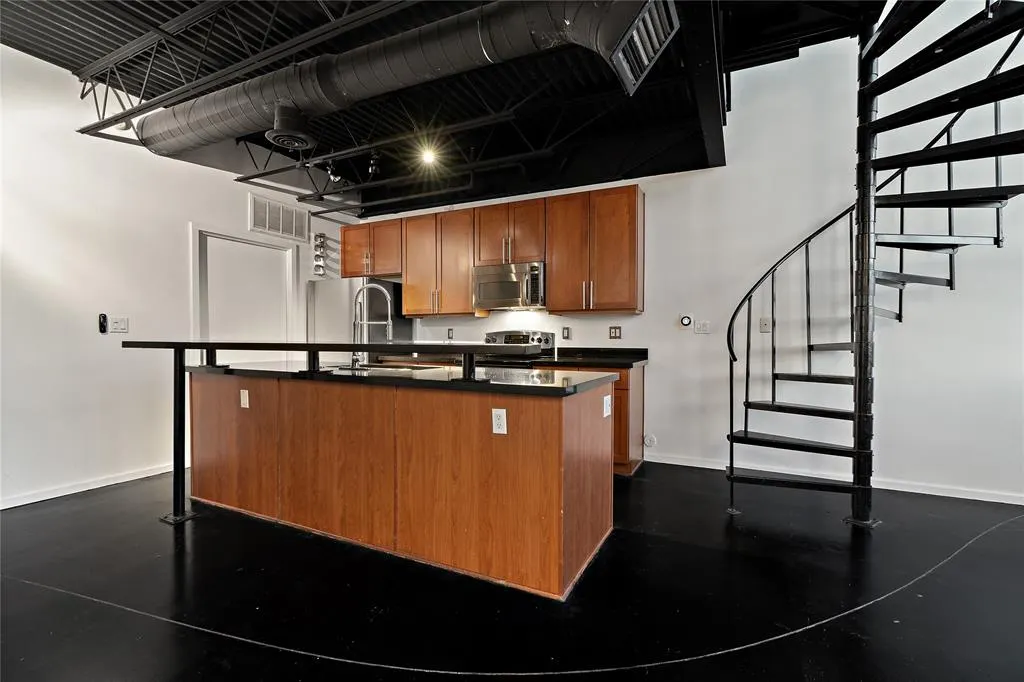 3110 Thomas Avenue, #533