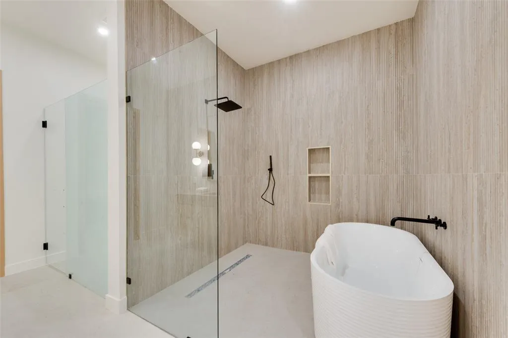 3821 Beechwood Lane