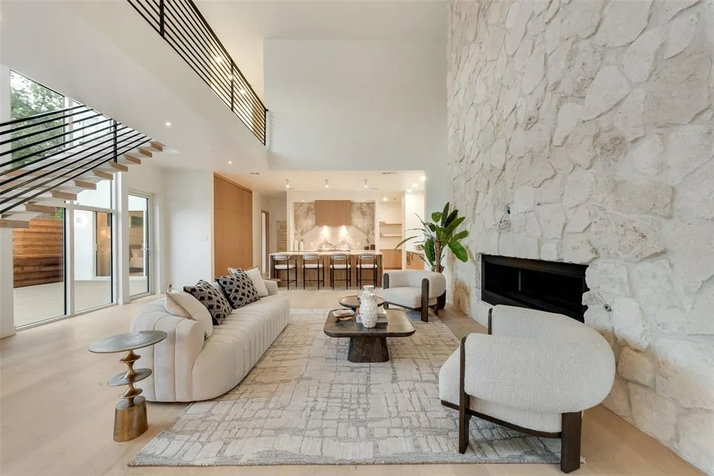 3821 Beechwood Lane