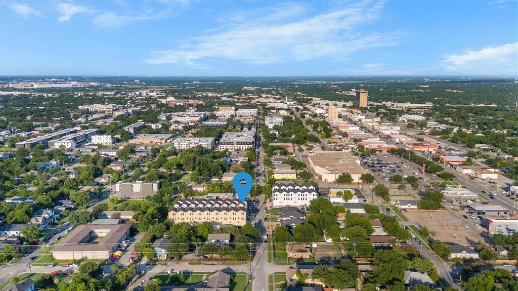 723 W 10th Street, #102