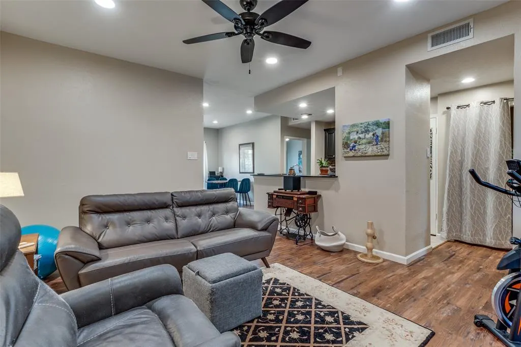 8601 Park Lane, #624