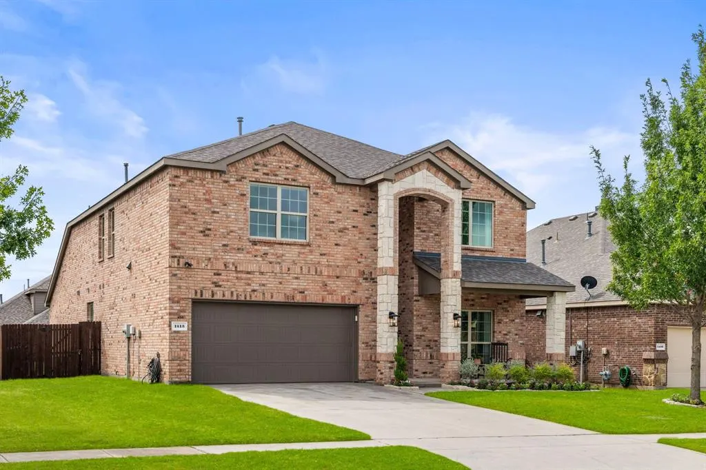 1413 Clayton Lane