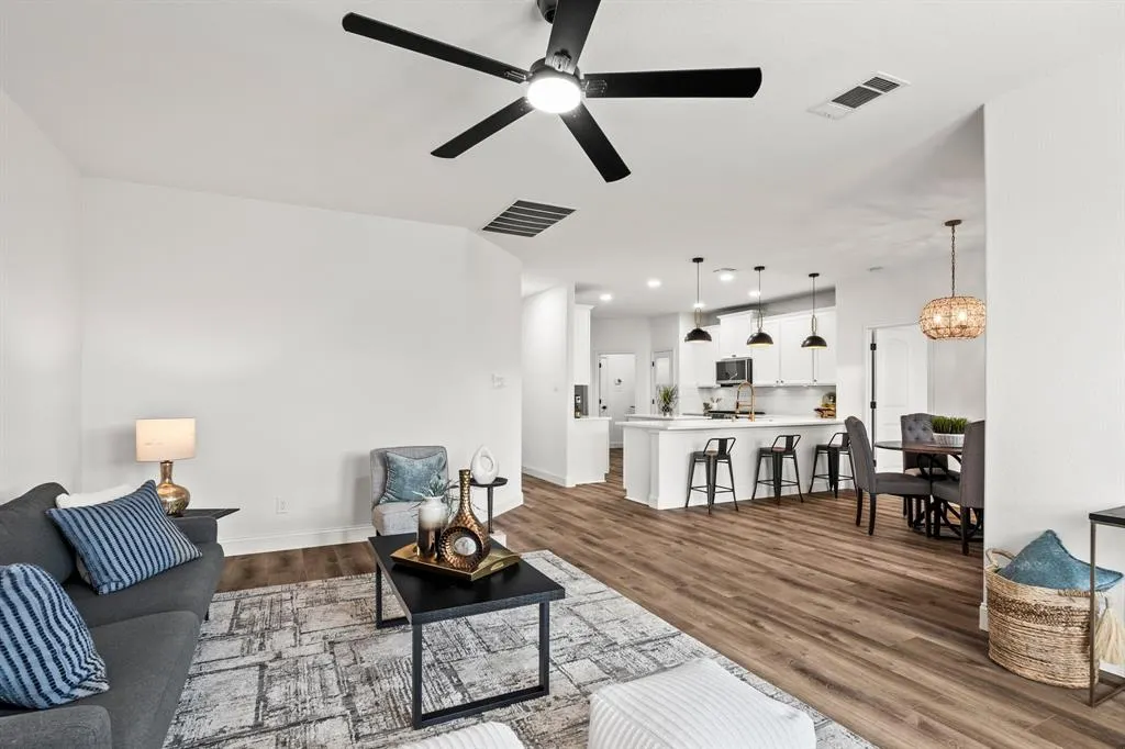 1413 Clayton Lane