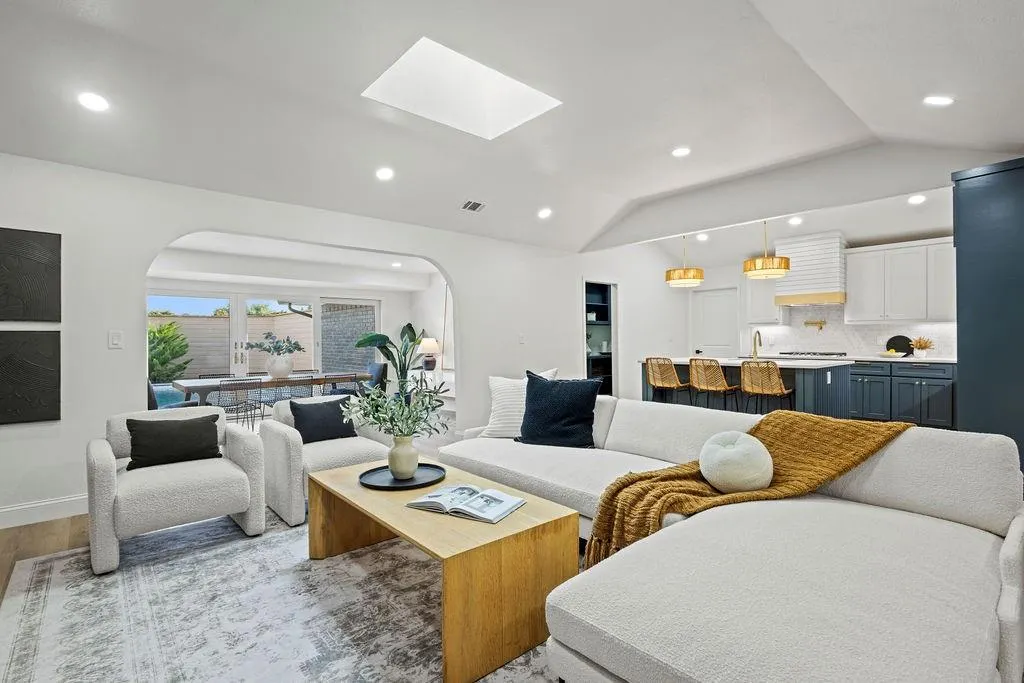 9347 Briarhurst Drive