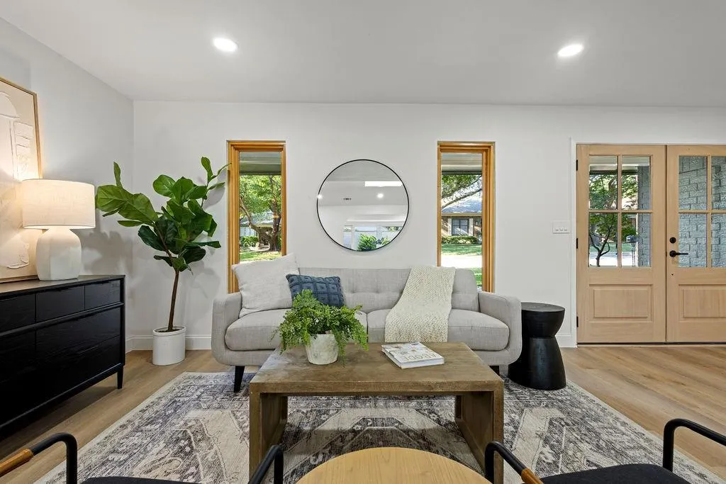 9347 Briarhurst Drive