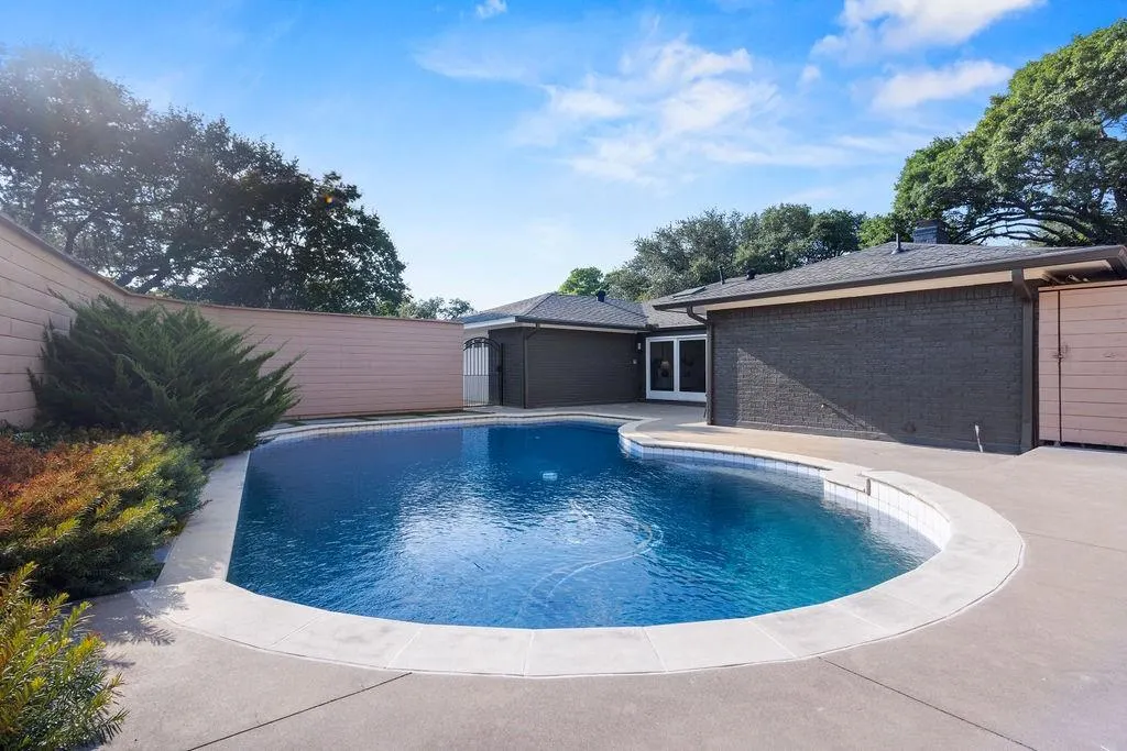9347 Briarhurst Drive