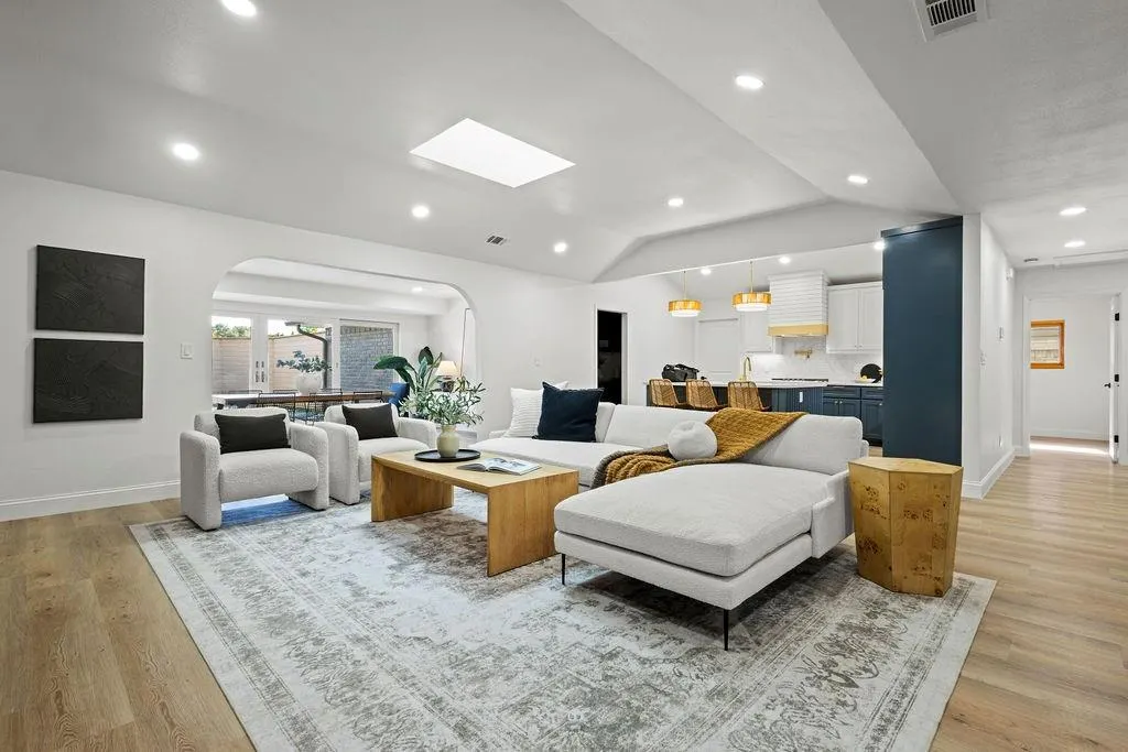 9347 Briarhurst Drive