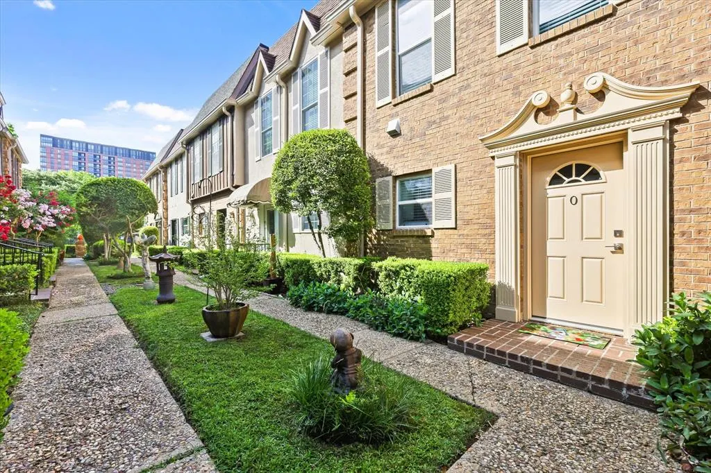 2727 Shelby Avenue, #O