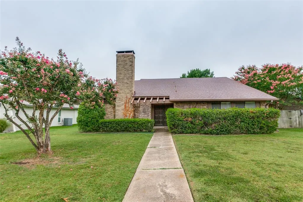 1802 Auburn Drive