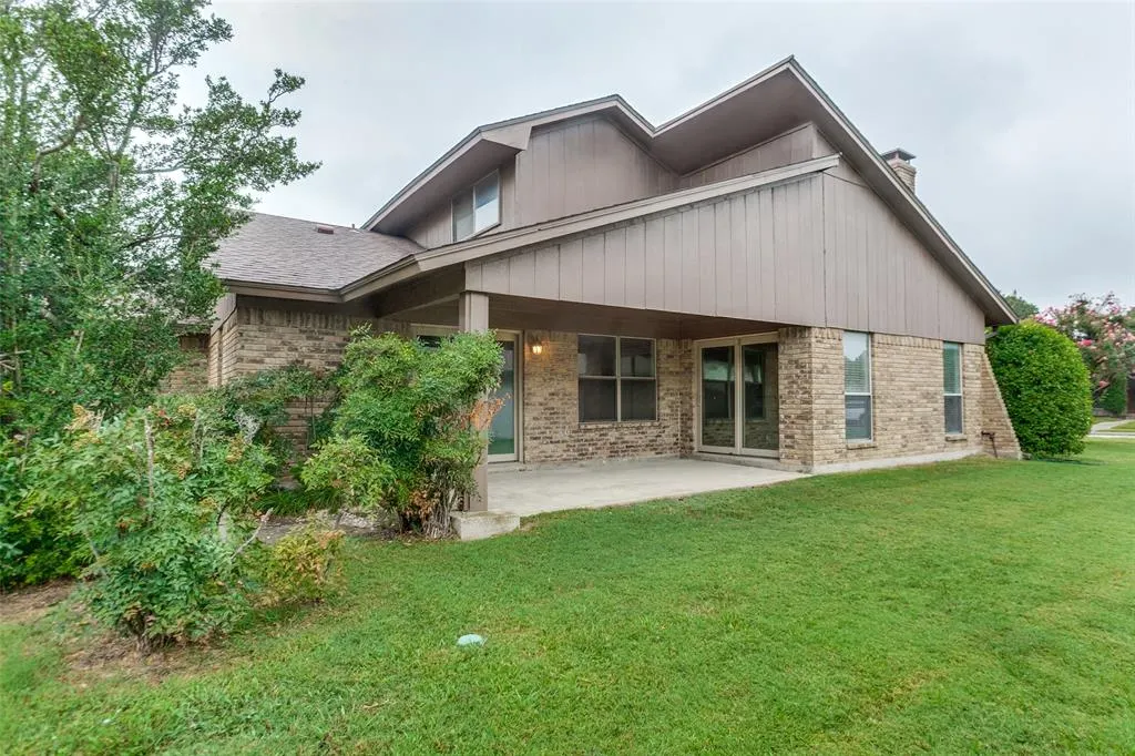 1802 Auburn Drive
