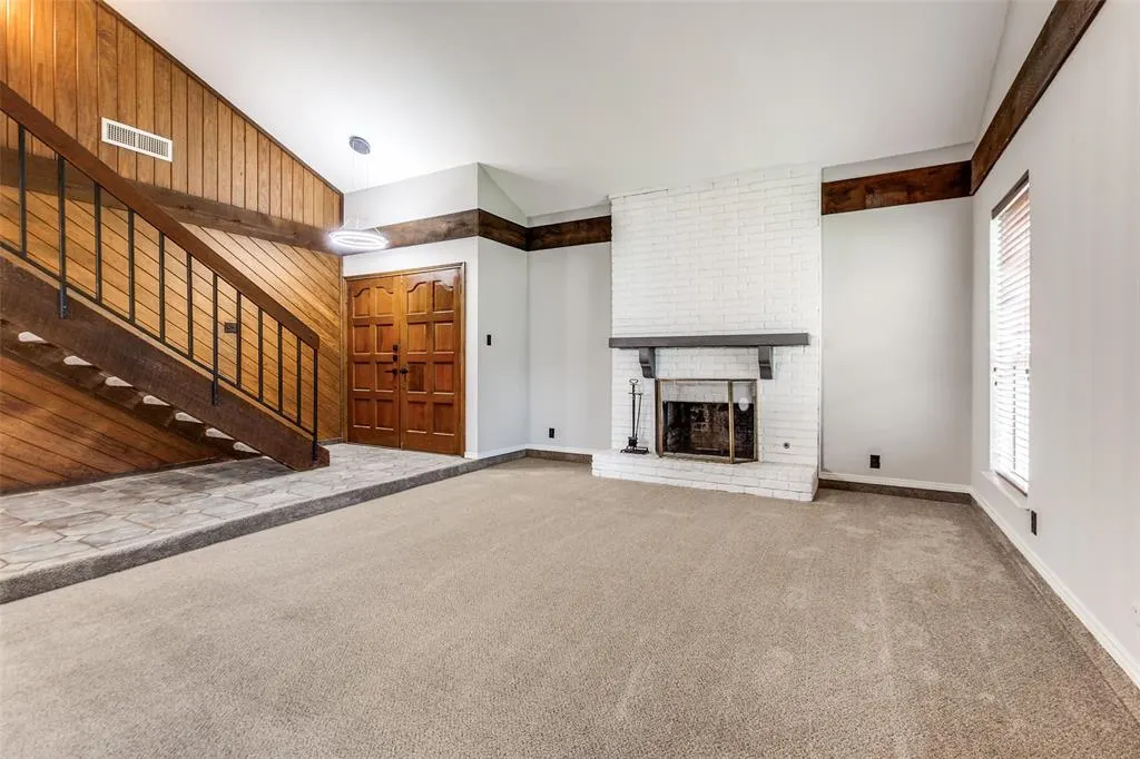 1802 Auburn Drive