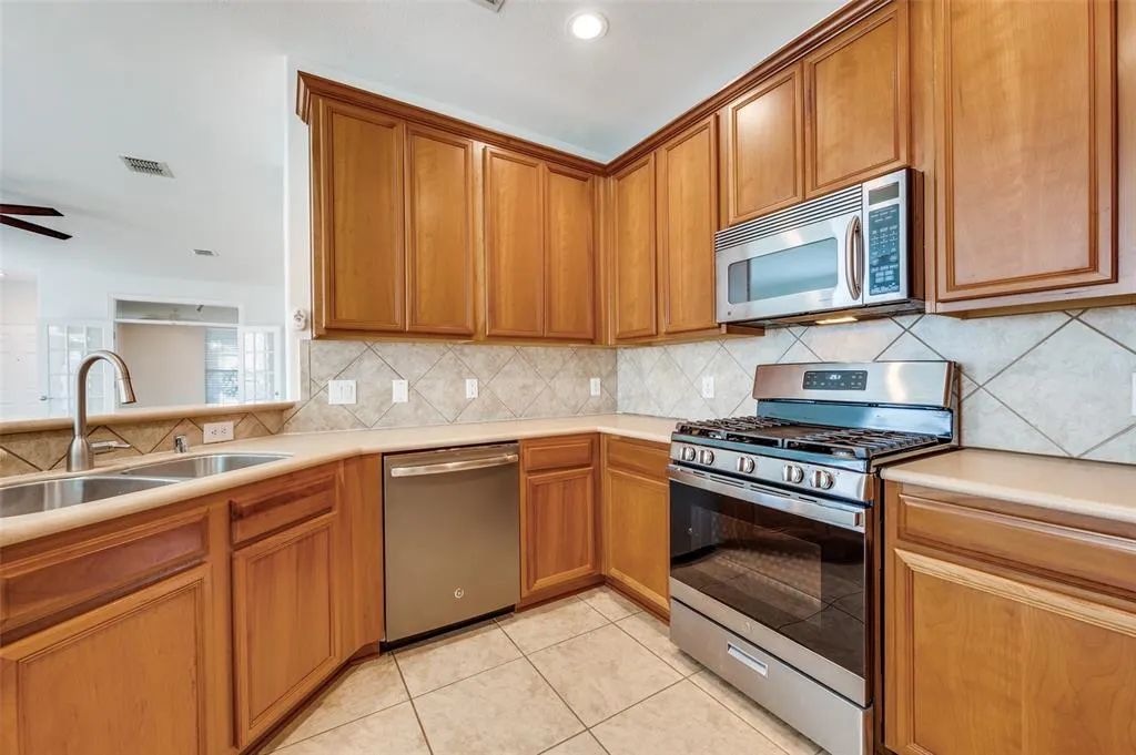 625 Rockledge Court
