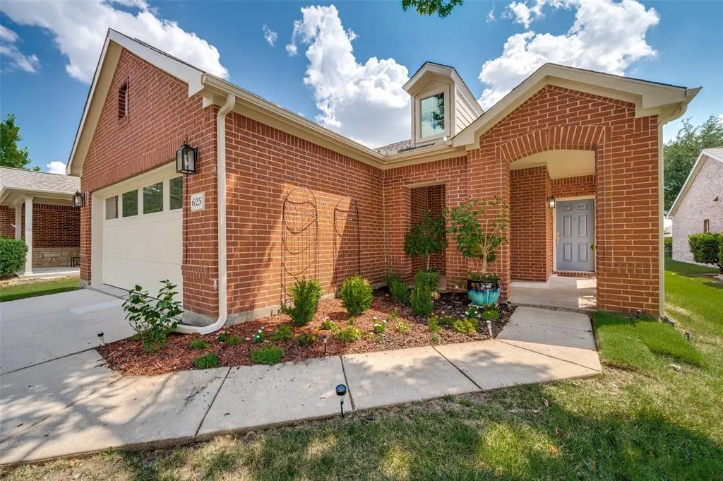 625 Rockledge Court