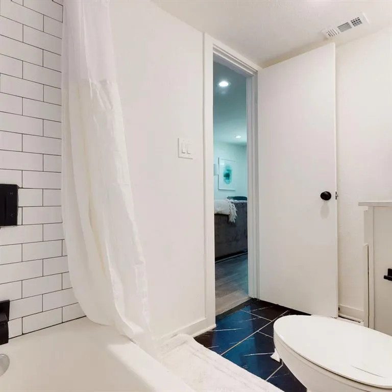 321 E 8th Street, #A4