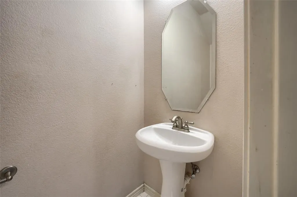 2668 Whispering Trail