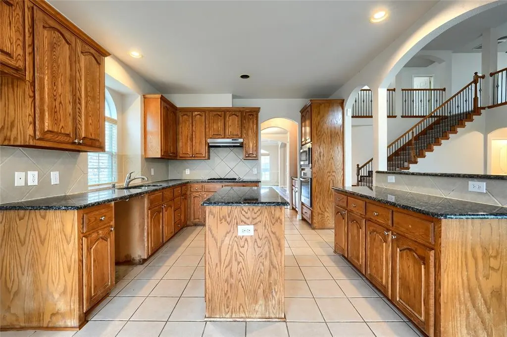 2668 Whispering Trail