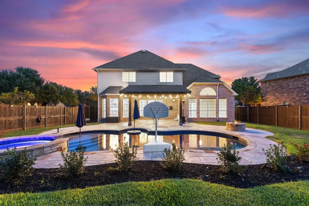 2000 Arrowwood Court