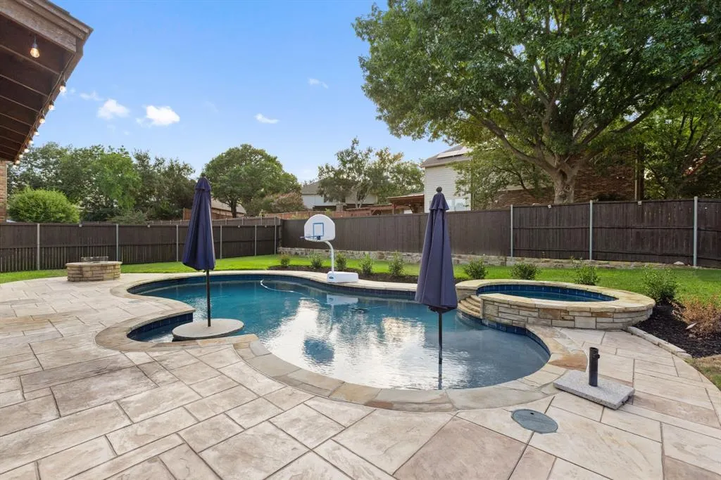 2000 Arrowwood Court