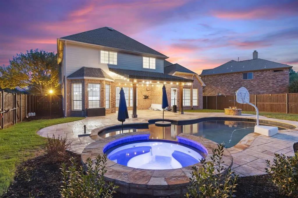 2000 Arrowwood Court