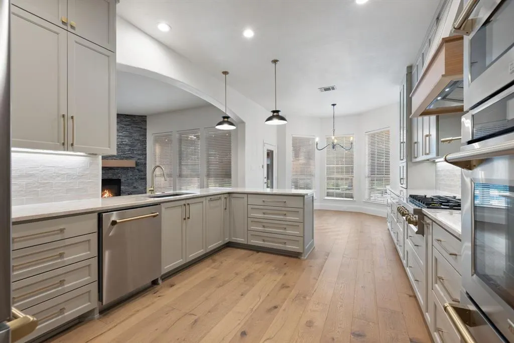 2000 Arrowwood Court