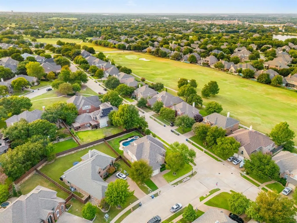 2000 Arrowwood Court