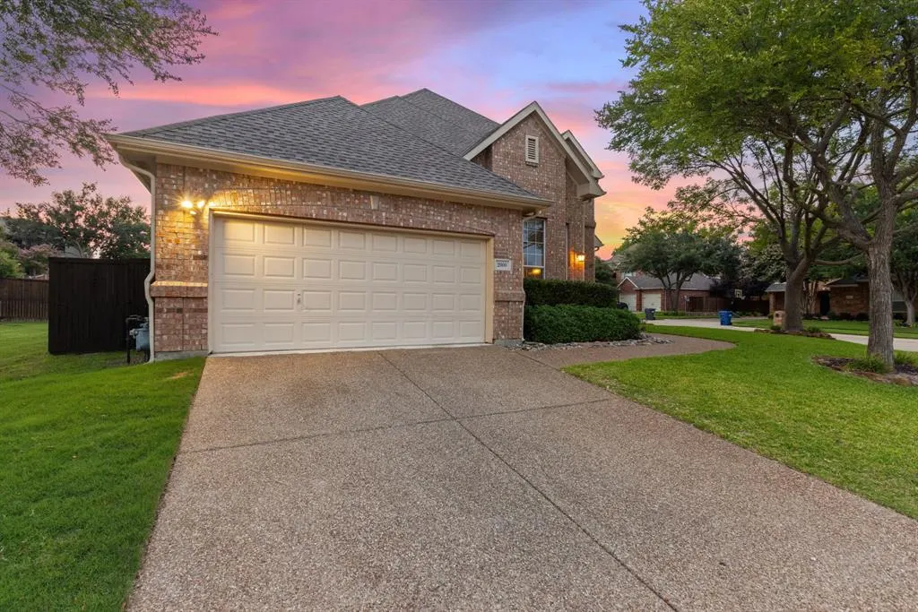 2000 Arrowwood Court