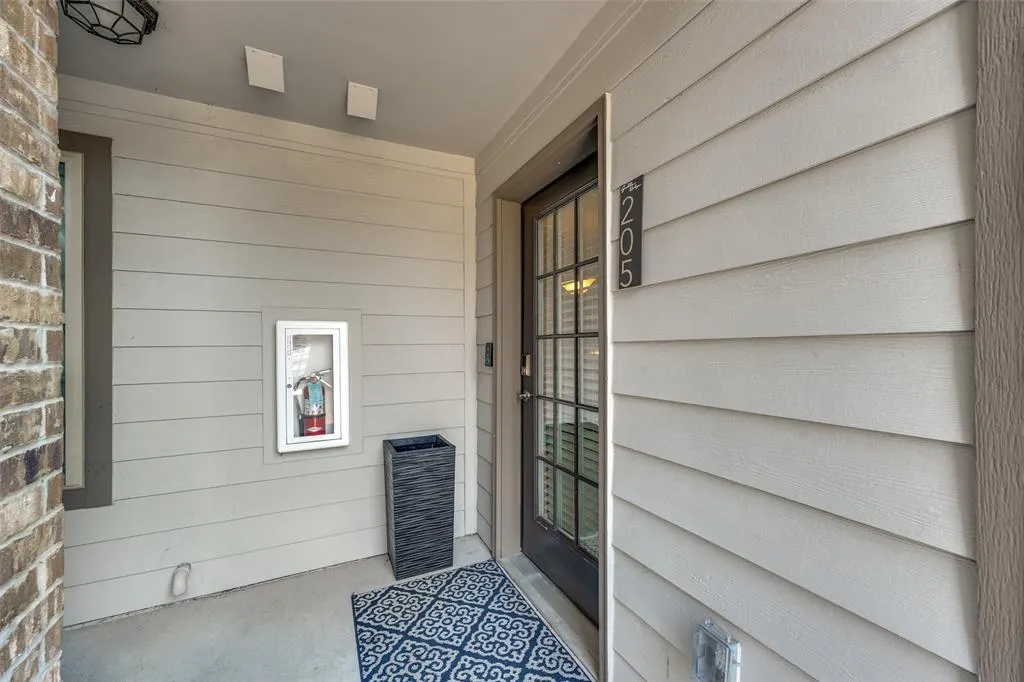 6108 Abrams Road, #205